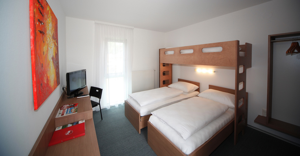 Dreibettzimmer im Bernstein-Motel Marchegg